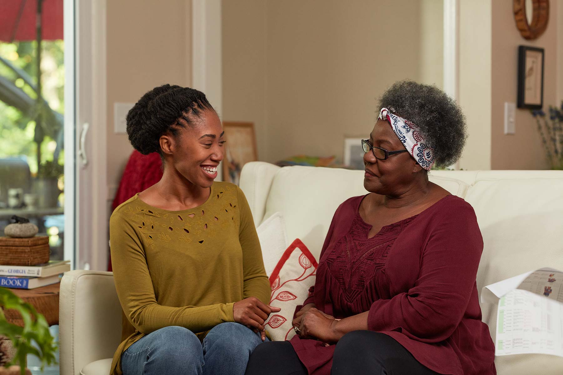 mom speaking with caregiver